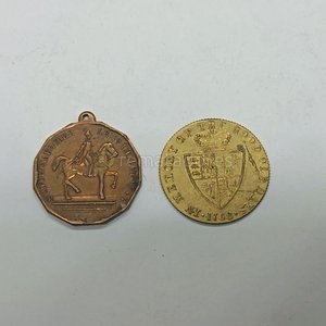 Lote anterior: Medalla y Moneda Antigua de Colección