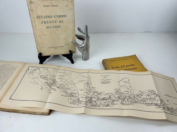 Libros sobre Estados Unidos con mapas y ilustraciones étnicas - imagen 4