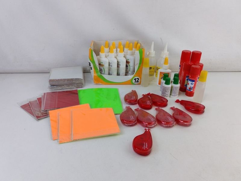 Colección de Cascolas, Papel Glase y Cintas Correctores
