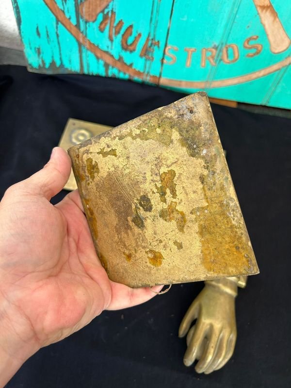 Mosaicos de bronce antiguos y llamador en buen tamaño - imagen 6