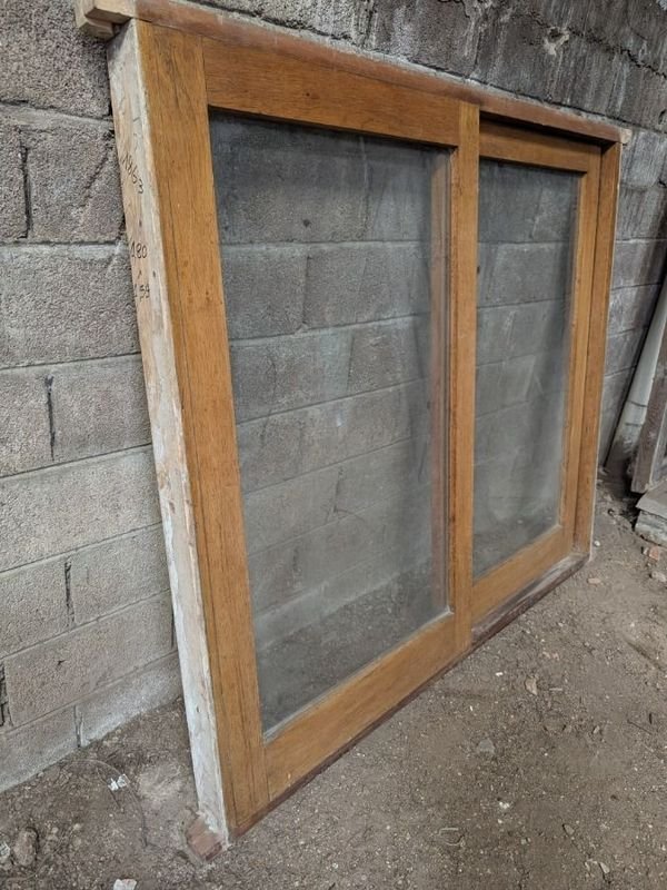Ventana con dos hojas corredizas y marco de cedro - imagen 3