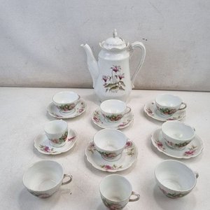 Juego de Café y Té de Porcelana M. Z. Austria con Flores Rosas y Verdes - imagen 2