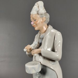 Figura de Porcelana de Payaso con Tambor, Sellado - imagen 5