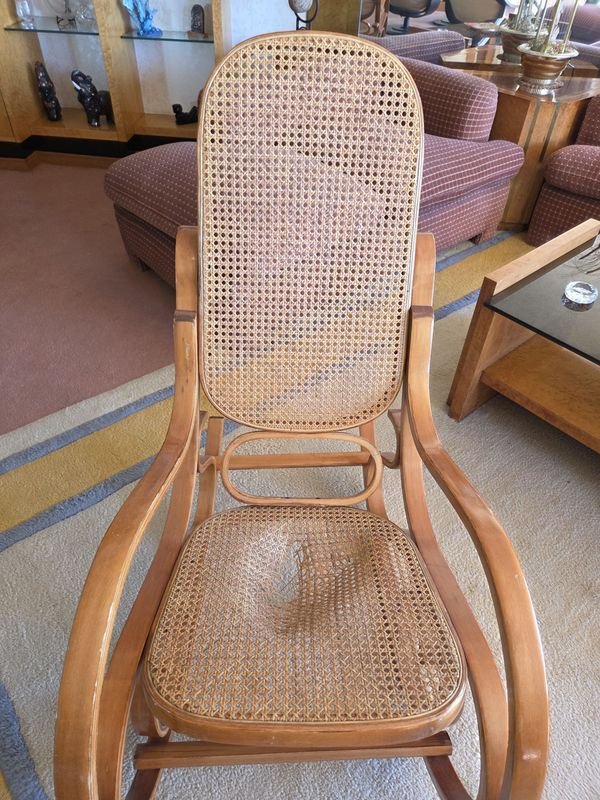 Silla de madera con esterilla y muebles para sala - imagen 3