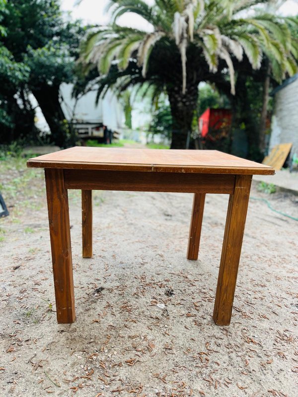 Mesa de Madera Rústica - imagen 1