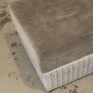 Sillón de Tela Gris con Reposapiés - imagen 3