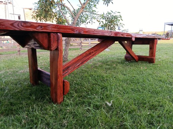 Mesa rustica de madera - imagen 9