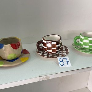 Set de 3 Tazas de Cerámica con sus Platillos - imagen 2