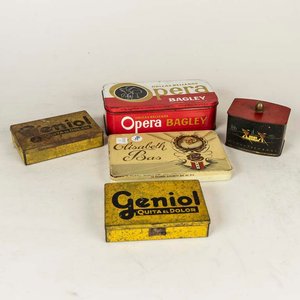 Lote siguiente: Lote de 5 Latas Antiguas de Colección: Genial, Opera, Elisabeth Bas