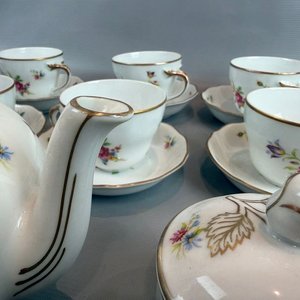 Juego de Té Porcelana con Tazas, Teteras y Azucarera - imagen 3