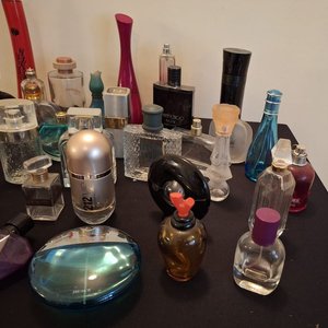 Lote de Frascos de Perfume Vacíos de Colección - imagen 4