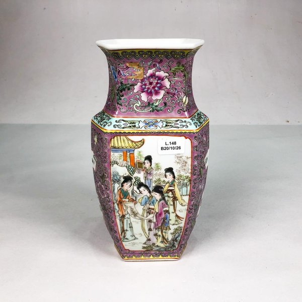 Florero Oriental de Porcelana con Sellos y Diseño de Figuras - imagen 1