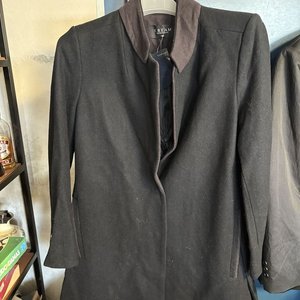 Dos Sacos Negros de Caballero de Distintas Telas - imagen 2