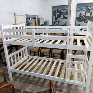 Cama Cucheta Blanca de Madera Maciza Laqueada con Escalera y Baranda - imagen 6