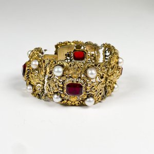 Brazalete Antiguo de Plata Austrohúngara con Perlas y Piedra Roja - imagen 1