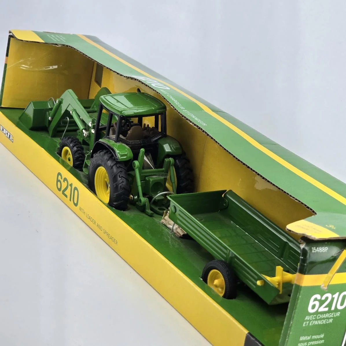 Lote siguiente: John Deere 6210 en escala 1:32, modelo de juguete