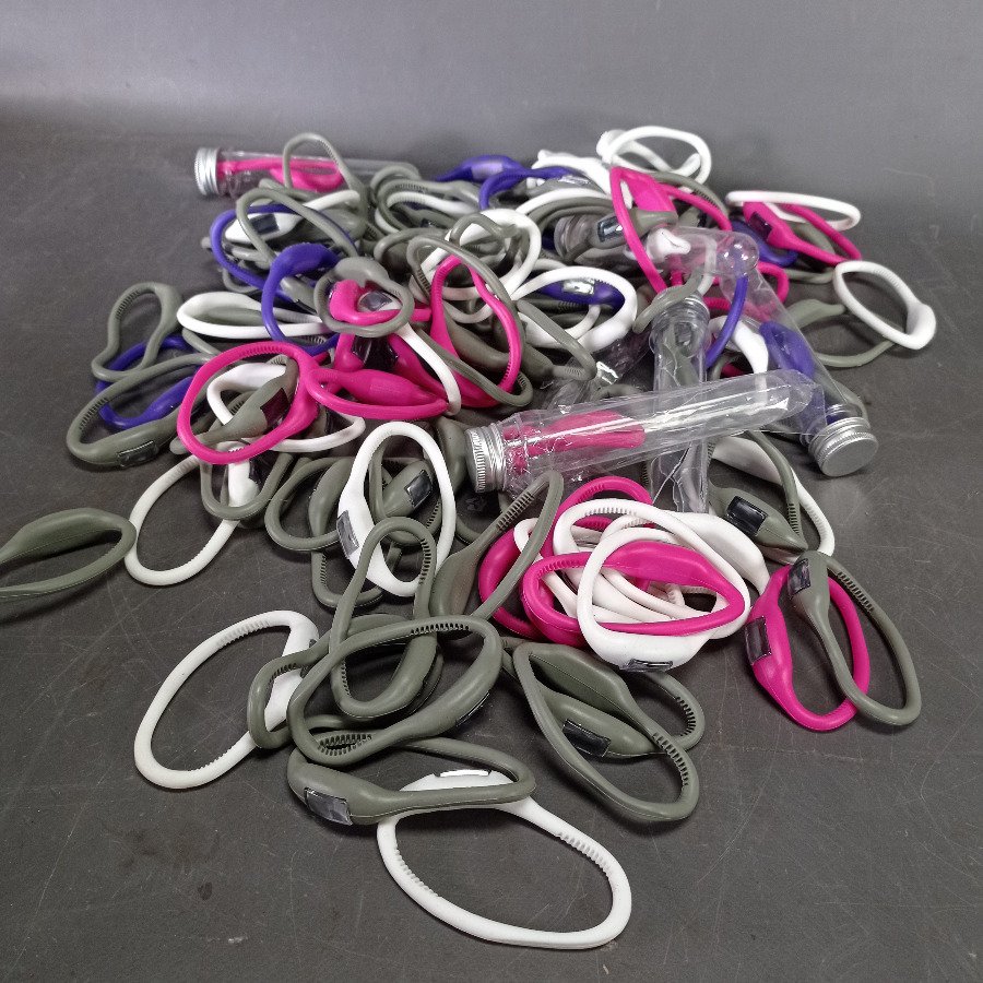 Lote de Aproximadamente 100 Relojes Digitales de Silicona sin Pilas