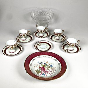 Lote anterior: Centro de Cristal Tallado y Pocillos con Platillos de Porcelana con Diseño de Ave