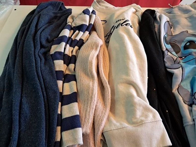 Pretemporada: Colección de 10 buzos y sacos en hilo, lana y polar - imagen 2