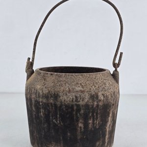 Olla de Hierro Fundido Antigua con Asa - imagen 4