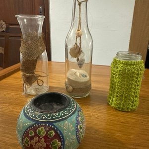 Portavelas Decorativo y Botellas de Vidrio con Arena y Conchas - imagen 1
