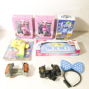 Lote anterior: Lote de Juguetes: Muñecas Voladoras, Stitch, Piano, Patín y Accesorios