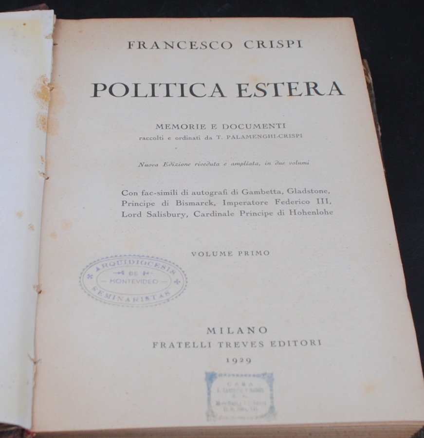Libro de política exterior antiguo - imagen 3