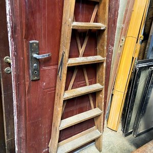 Lote anterior: Escalera de Madera Plegable de Dos Hojas