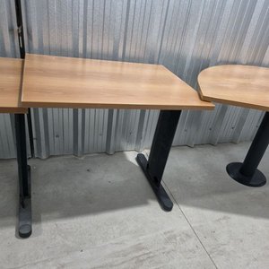 Lote de escritorios modulares esquineros y rectos - imagen 16