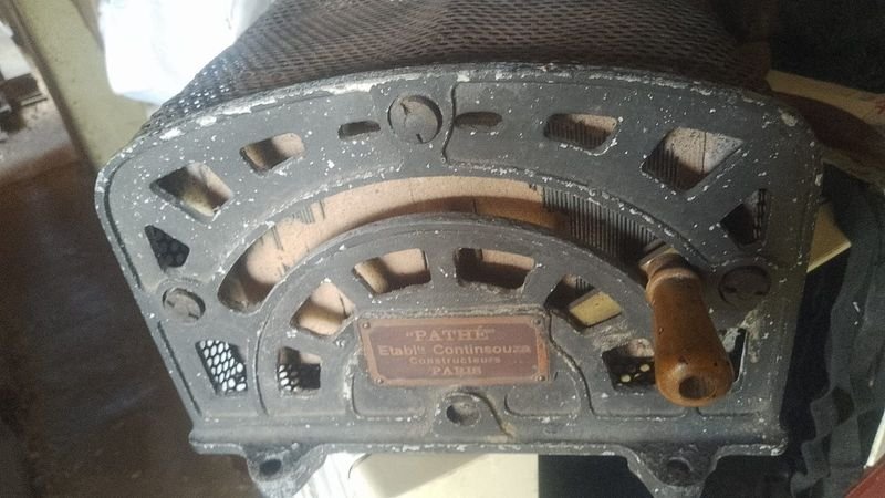 Lote siguiente: Regulador de Tensión para Proyector Francés PATHE