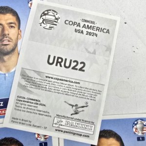 Lote de 4 Láminas Panini Copa América 2024 de Luis Suárez - imagen 2
