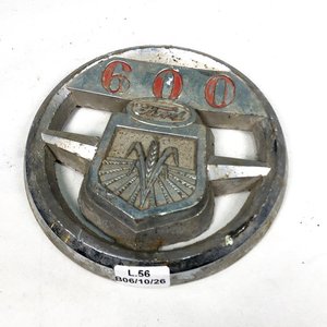 Lote anterior: Placa Emblema Ford 600 Logo Circular Metal Vintage