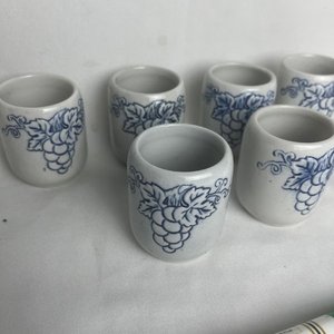 Juego de 6 Vasitos de Cerámica con Diseño de Uvas - imagen 3