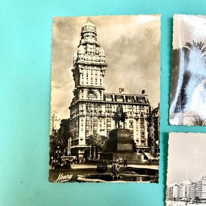 Lote de 3 Postales Antiguas de Montevideo: Palacio Salvo, Monumento y Edificios - imagen 2