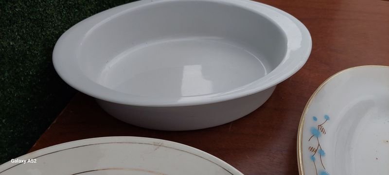 Servicio de mesa de porcelana y metal - imagen 10