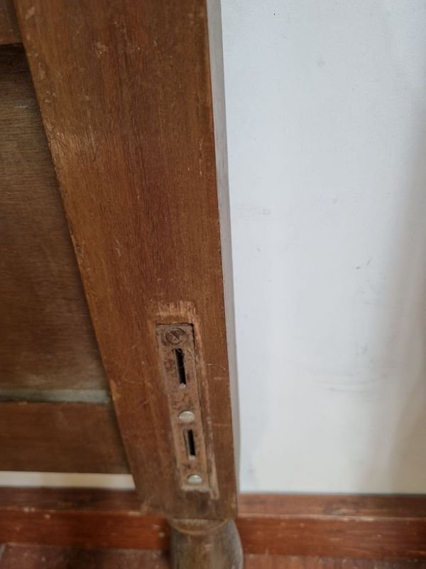 Muebles antiguos de madera en buen estado - imagen 9