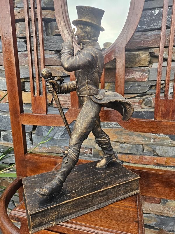 Escultura de Juan Caminante, una obra maestra en bronce - imagen 12
