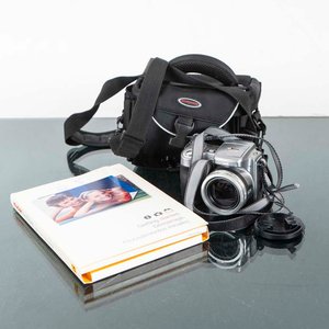 Cámara Kodak Digital con Estuche y Manuales - imagen 1
