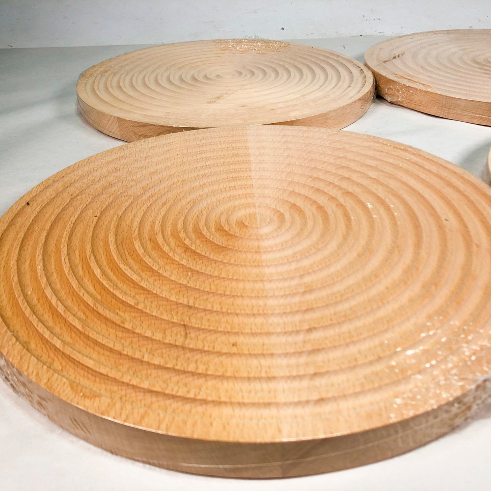 Cuatro tablas circulares de madera - imagen 2