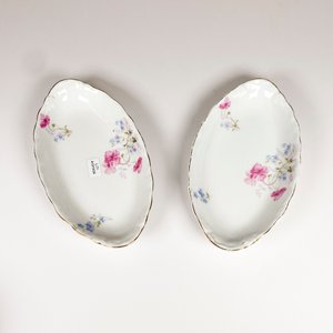 Dos Rabaneras de Porcelana Alemana KPM con Flores - imagen 2
