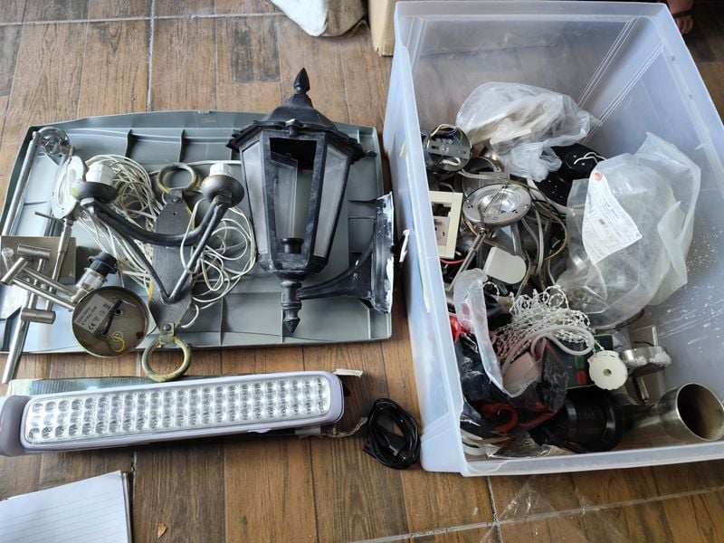 INTERESANTE REMATE POR ENTREGA DE PROPIEDAD EN CARRASCO - PRIMERA PARTE - MOBILIARIO, ARTICULOS UNICOS Y COLECCIONABLES. LA MERCADERIA SE ENTREGA EN SANTA ROSA Y SAN ANTONIO/ CANELONES - imagen 1