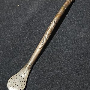Bombilla para Mate Curva en Plata y Oro con Grabados - imagen 1