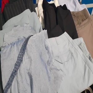 Lote siguiente: Lote de 40 Polleras Varias de Mujer