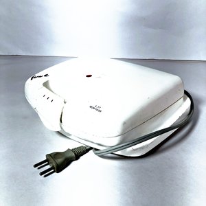 Lote de Electrodomésticos: Tostadora Kassel, Sandwichera y Frasco Decorativo - imagen 2