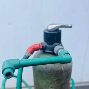 Tanque Hidroneumático de Fibra de Vidrio con Manguera - imagen 2