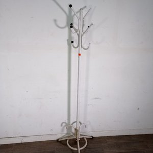 Perchero de pie blanco en metal con 8 ganchos - imagen 2