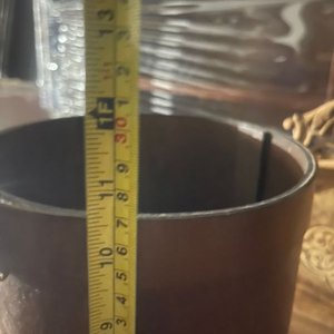 Papelera de Cuero Marrón con Detalle de Hebilla Metálica - imagen 3