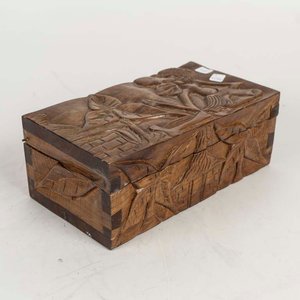 Lote siguiente: Caja de Madera Tallada Estilo Africano - 30x16 cm