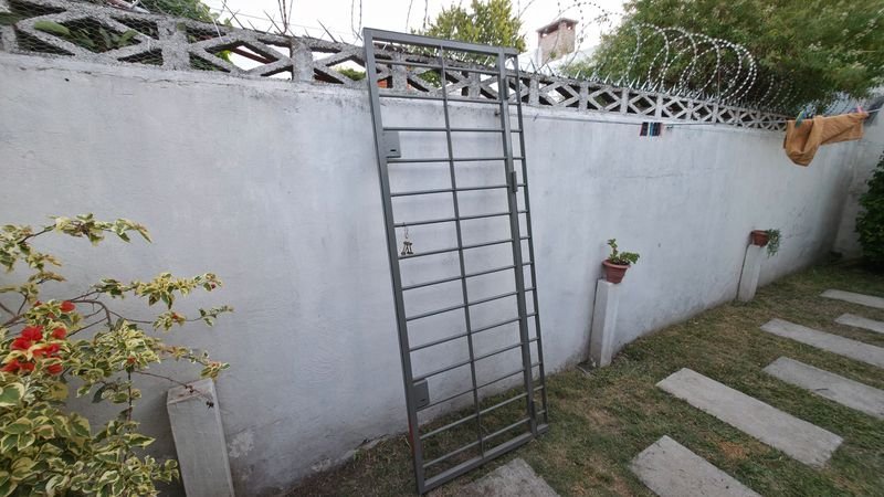 Item 881005 - Image 0