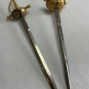 Dos Abrecartas Estilo Español con Detalles Dorados - imagen 2